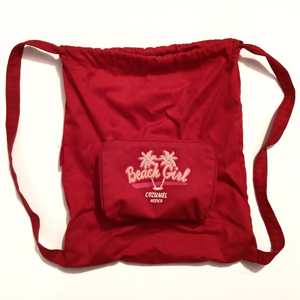 SOLD ❌ 4/$15 🌻 Red Beach Girl Drawstring Backpack Cozumel Mexico
